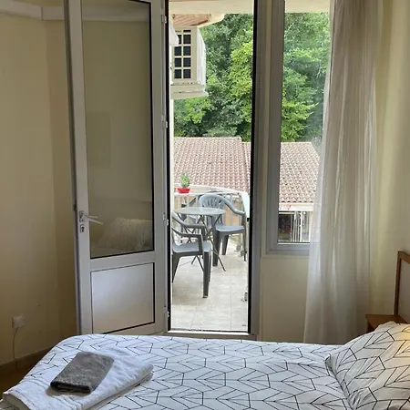 Aparthotel Aramis 2*