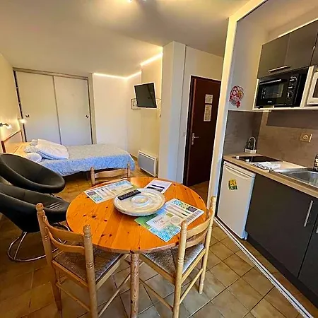Apart-hotel Aramis 3*